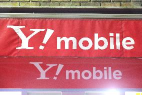 Y! mobile logo